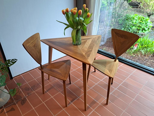 Mesa de bistro Hook and Stool y 2 sillas