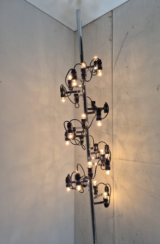 Image 1 of Gino SARFATTI (1912-1985) & ARTELUCE (Editor) Rara lámpara de pared 226/A, creada en 1959