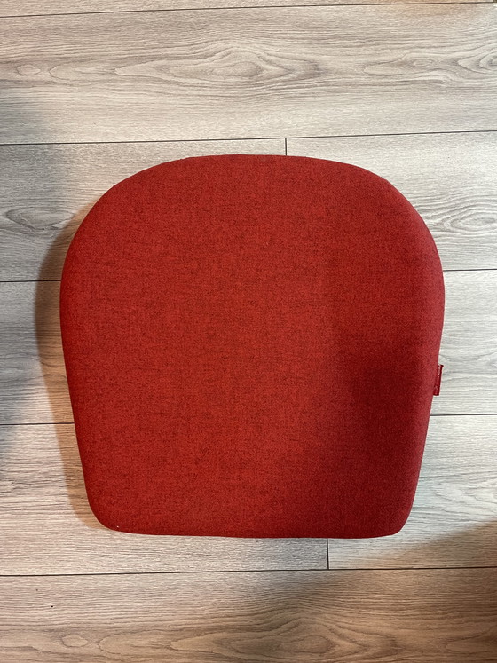Image 1 of Poltrona Egg di Arne Jacobsen per Fritz Hansen – Modello originale rosso