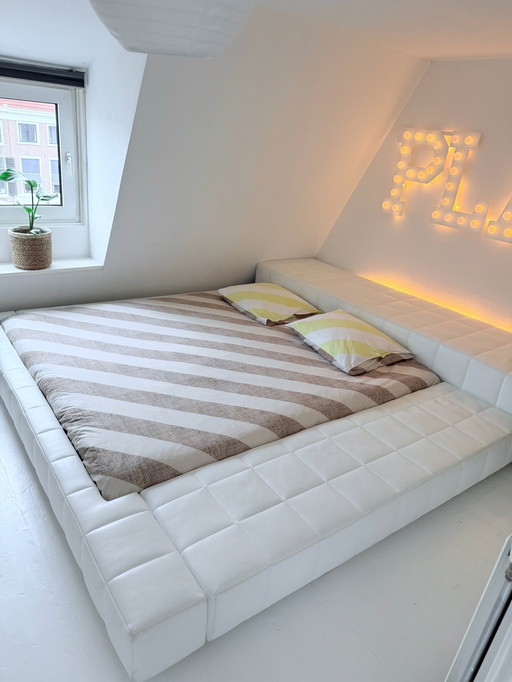 Bonaldo penisola squadrata versione B pelle bianca