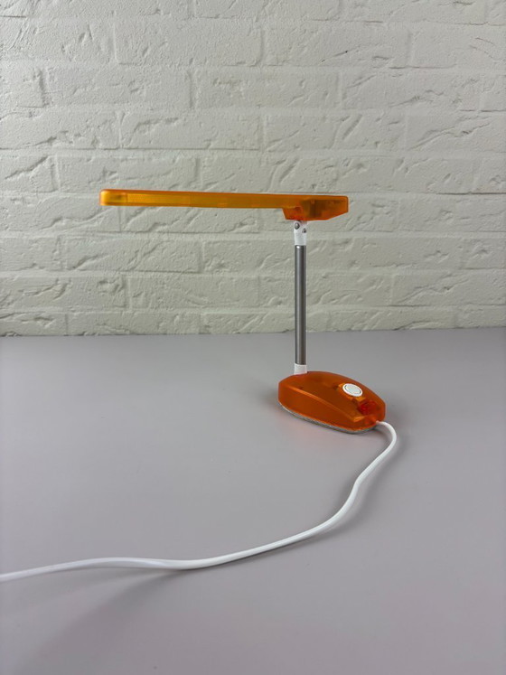 Image 1 of Lampe de table vintage Artemide Microlight Design – Ernesto Gismondi (années 90)