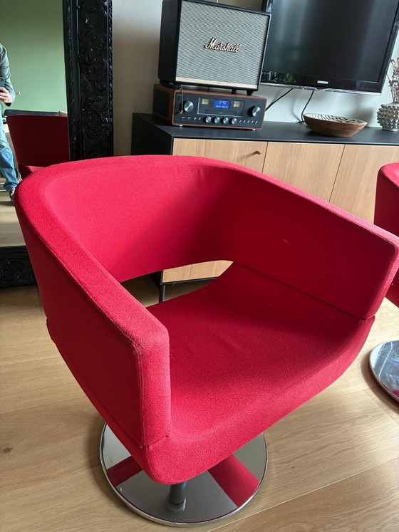 2x Allermuir A820 Calypso extreme swivel armchairs, Swivel chairs, Textile, Wool, Red (photo 2 of 17)