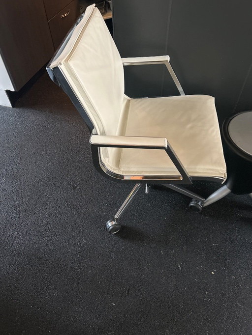 2 chaises de bureau LUXY, design italien