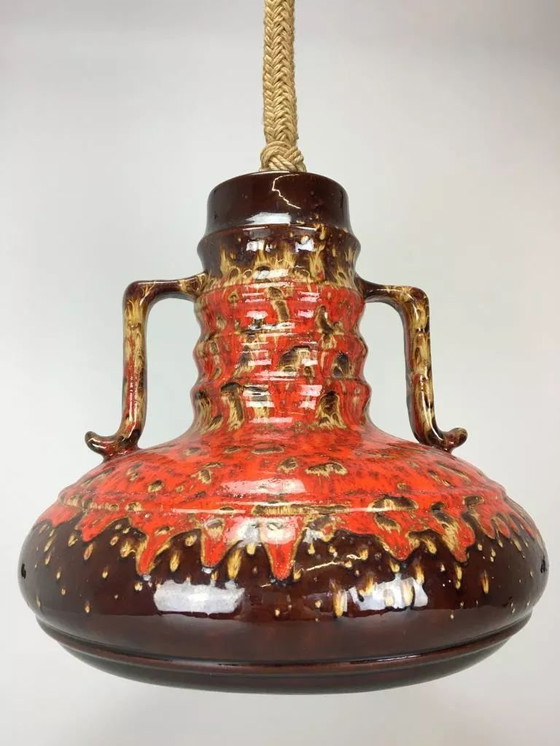 Image 1 of Lampada in ceramica anni '60 e '70, lampada a sospensione, design dell'era spaziale