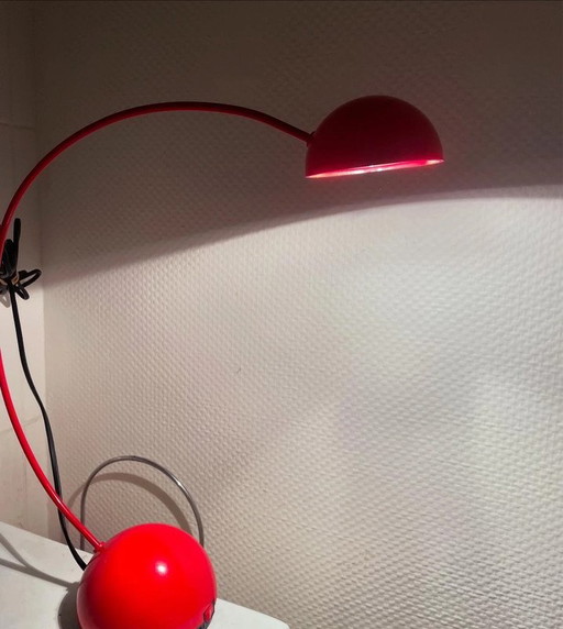 Lacri design table lamp Italy - 80's - Red lacquered metal