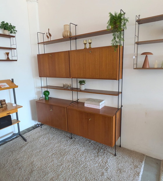 Image 1 of Vintage, teakhouten modulair wandsysteem Hilker Omnia