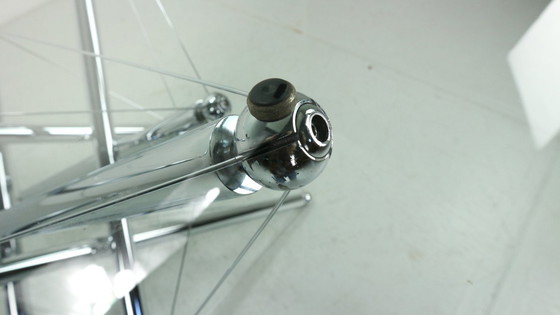 Image 1 of Tavolo da pranzo in acciaio cromato 714 Tensegrity di Theodore Waddell per Cassina, anni '80