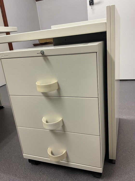 Image 1 of Escritorio Grahis de Tecno - Osvaldo Borsani, años 70