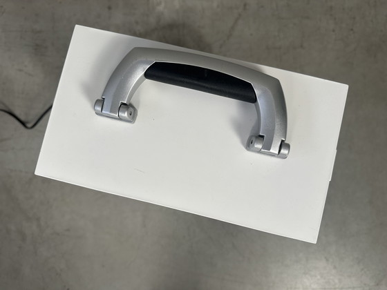 Image 1 of Mobiele leestest (oogartsenpraktijk) - tafellamp