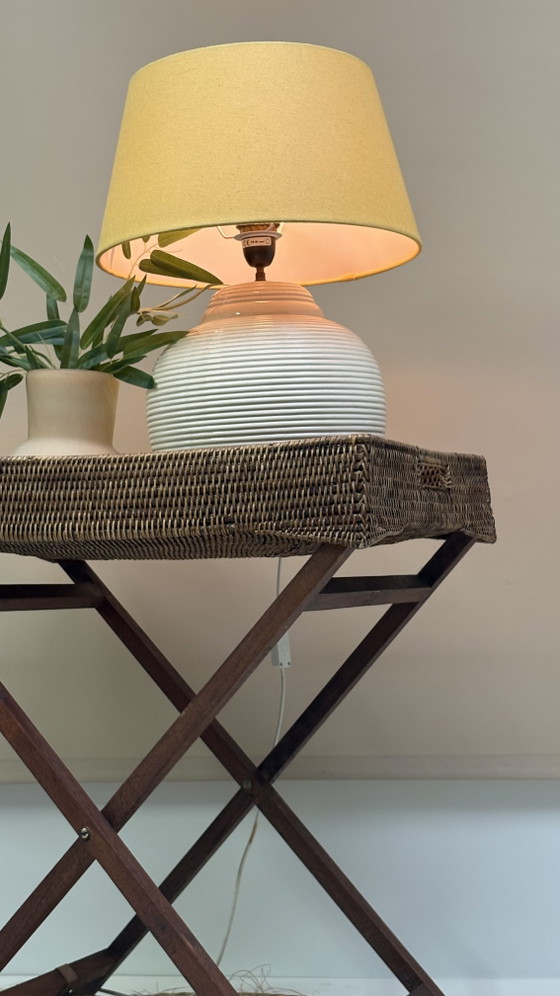 Image 1 of Plateau de service vintage en rotin / plateau de majordome pliant en bois