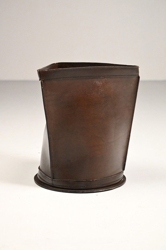 Image 1 of Papelera de cuero