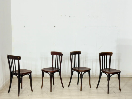 Set of 4 solid wood chairs / oak dining chairs / kitchen chairs