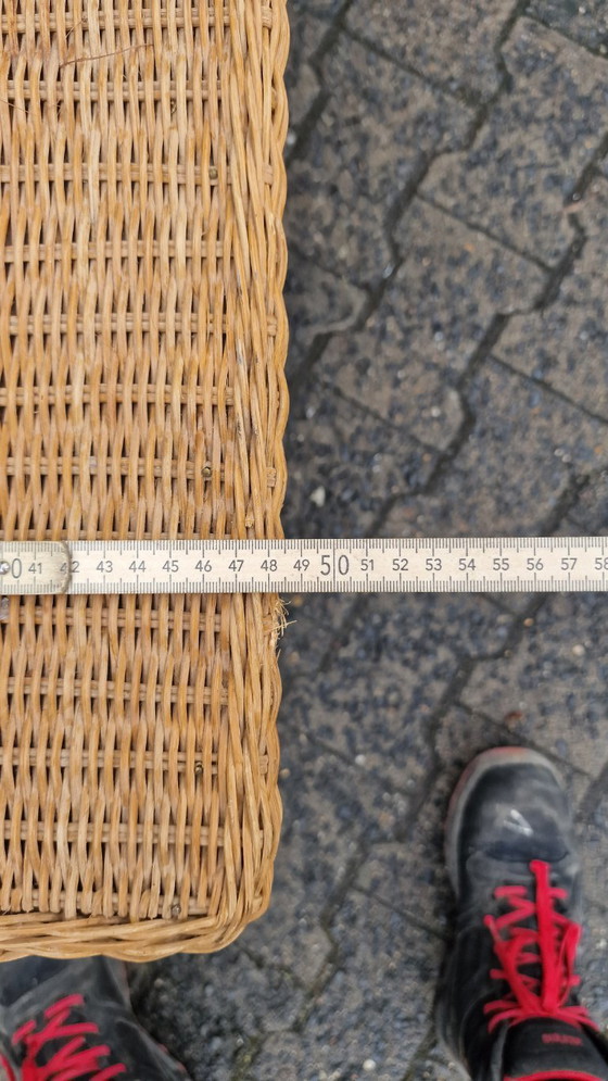 Tavolo e sedie a dondolo vintage in rattan e vimini, stile metà secolo, anni '50. – Wicker (photo 6 of 12)