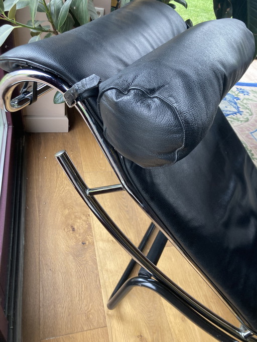 Replica chaise longue LC4 Le Corbusier