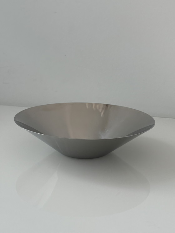 Image 1 of Ensemble de trois bols coniques en acier inoxydable