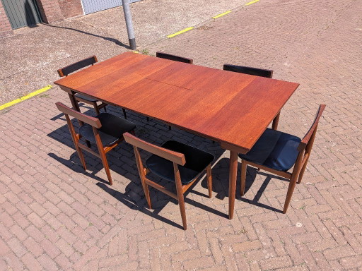 Zeldzame Deens Design 'Longette' Eetkamersuite van Hans Olsen voor Frem Røjle – 6 Nestbare Stoelen