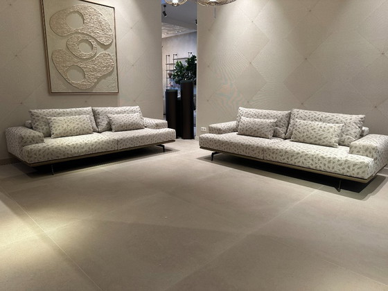 Image 1 of Sofa Upper Papadatos