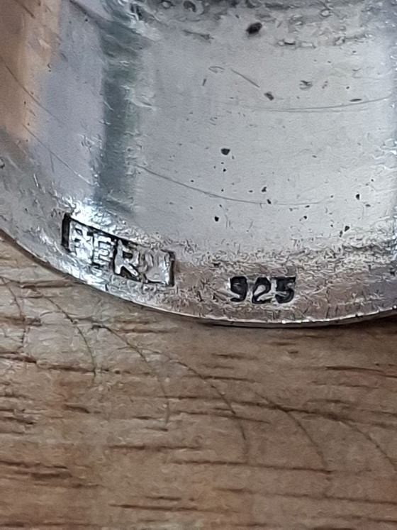 Anelli portatovaglioli peruviani in argento fatti a mano di metà secolo – Set di 2 – Accessori da tavola (photo 7 of 7)