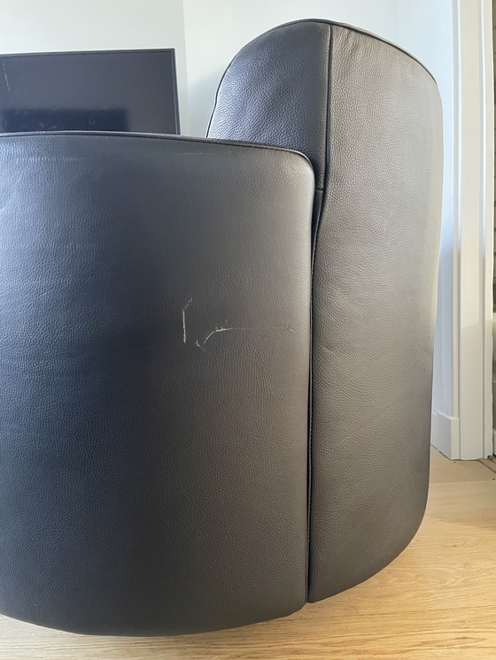 Image 1 of Poltrona girevole di design Montel Once Plus nera