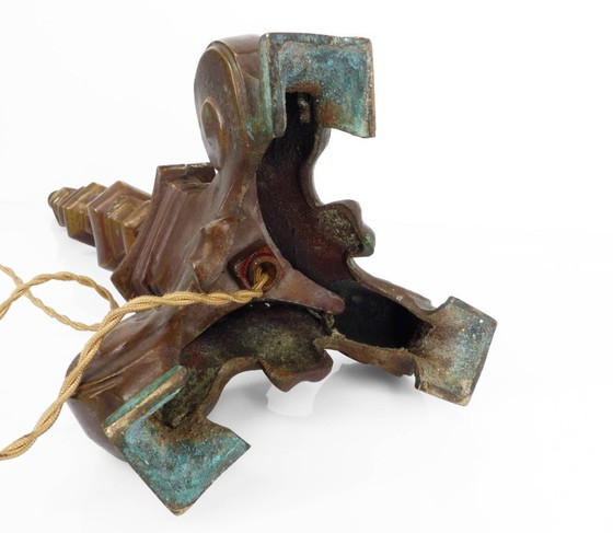 Image 1 of Lampe aus massiver Bronze, dreibeiniger Sockel mit Schnörkeln, neugotischer Stil, spätes 19. Jahrhundert