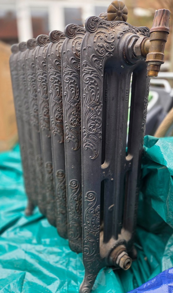 Image 1 of Gusseiserner Heizkörper