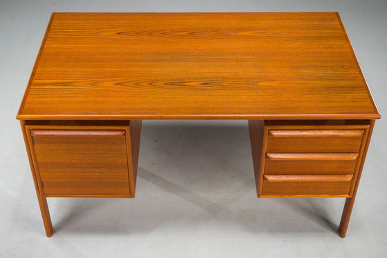 Image 1 of  Mid Century Teak-Schreibtisch von GV Møbler, 1970er Jahre