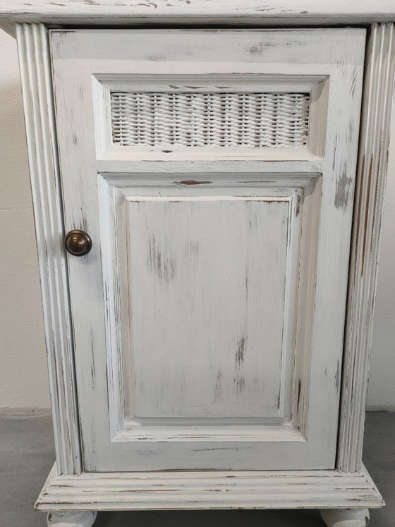 Image 1 of Mobiletto da parete/ingresso vintage in legno sbiancato di Brocante.