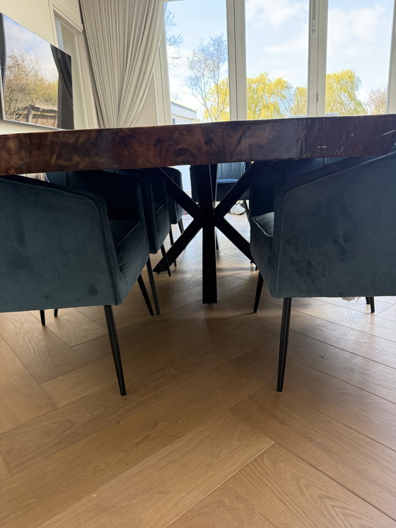 Image 1 of Tavolo da pranzo in legno di quercia con finitura epossidica (3 metri)