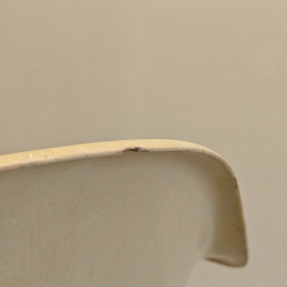 Silla de oficina Herman Miller con carcasa de fibra de vidrio, Sillas de oficina, Metal, Crema, Vintage (foto 8 de 10)