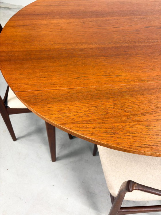 Round Milan Dining Table by Louis van Teeffelen – Wood (photo 5 of 19)