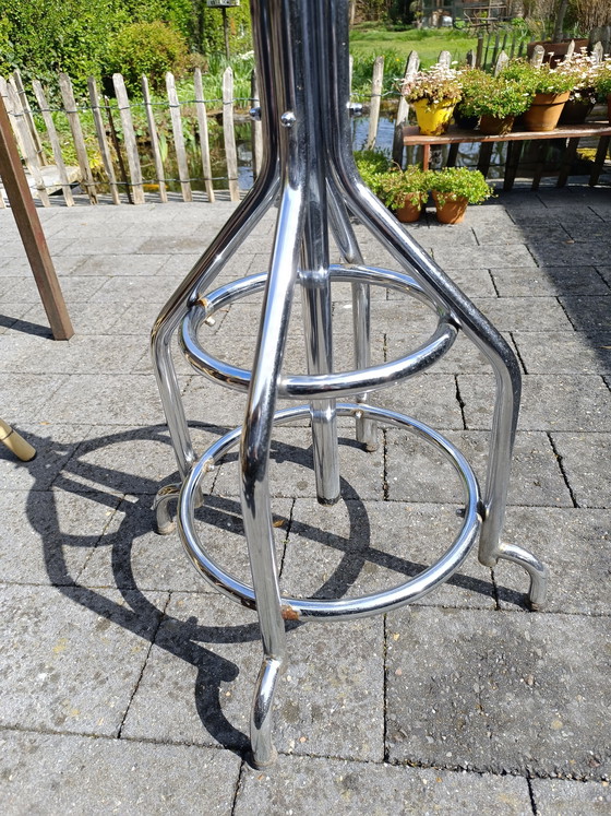 Image 1 of Perchero independiente Tubax