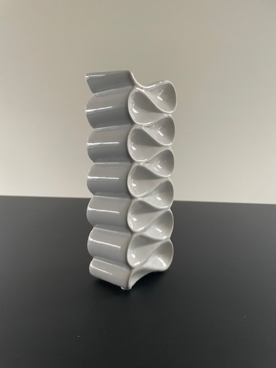 Image 1 of Design vase “Wave” in white ceramic