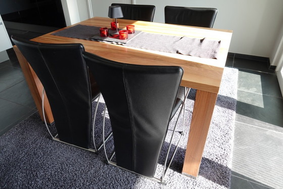 Image 1 of Dining area solid walnut with 4 Zumsteg chairs