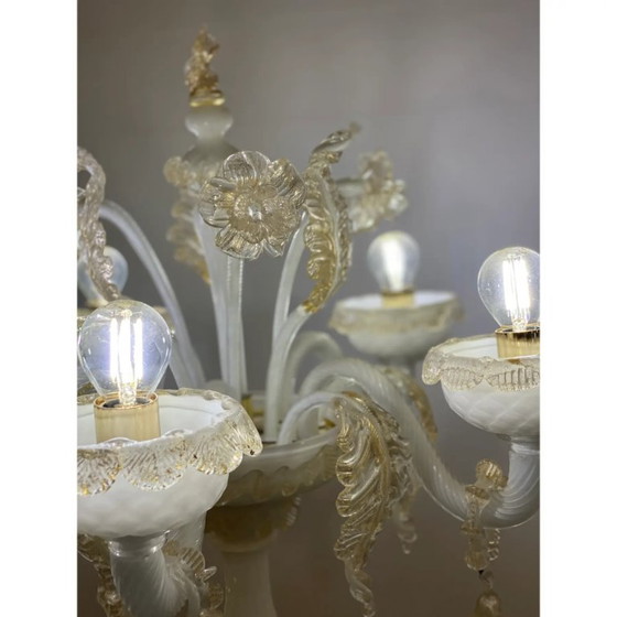 Image 1 of Lámpara de mesa de cristal de Murano blanco y dorado con flores y hojas