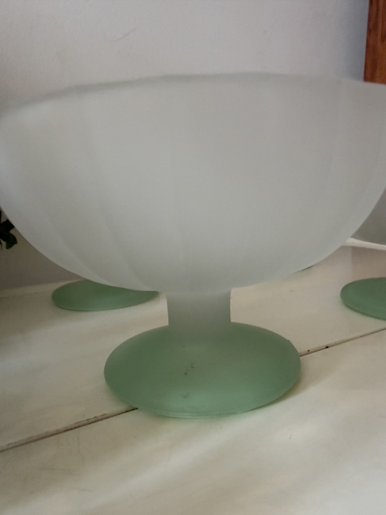 Image 1 of Ensemble de 4 coupes italiennes en opaline