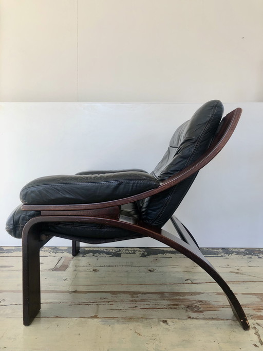 Coja Scandinavian Leather Armchair