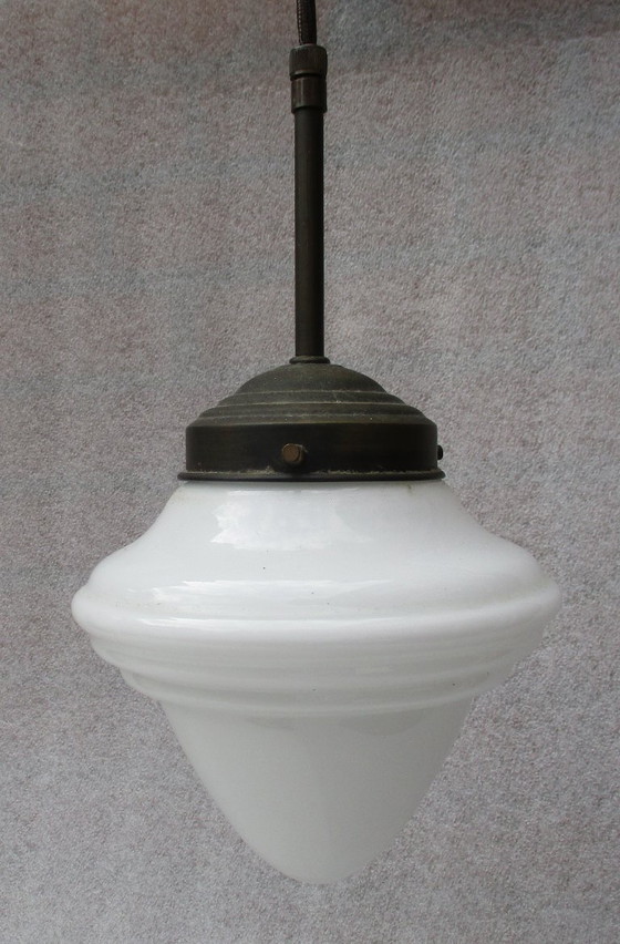 Image 1 of Gispen 1930, paralume in vetro, ghianda, opale, con vecchio set di sospensione originale.
