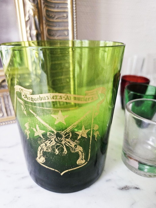 Lot von 22 Vintage Bistro Collection Shot, Digestif, Arquebusiers Reims Amber Green Red