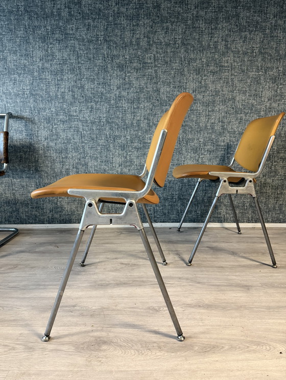 Image 1 of 2 sillas Dsc106 de Giancarlo Piretti para Castelli, década de 1960