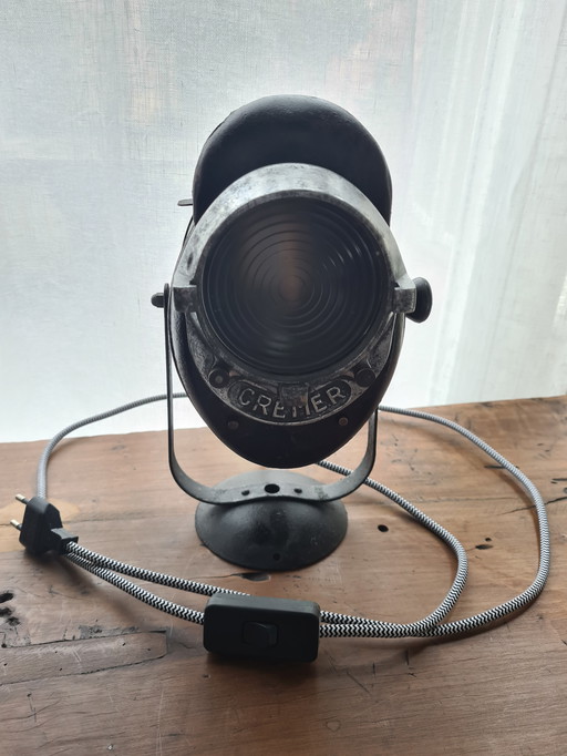 Foco vintage color crema