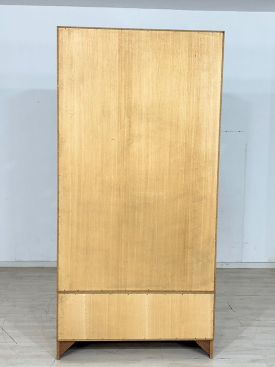 Image 1 of Armoire, lavabo, armoire à linge et meuble de rangement vintage en bois