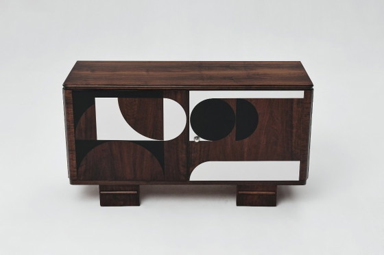 Buffet vintage des années 1950, style moderniste, en noyer, à motif géométrique Op Art. – Vaisseliers, Wood (photo 3 of 14)