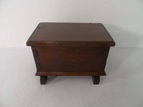 Image 1 of Caja de documentos antiguos