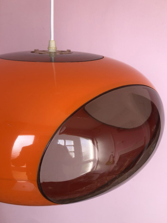 Image 1 of Lampada arancione "occhio di insetto" in stile era spaziale.