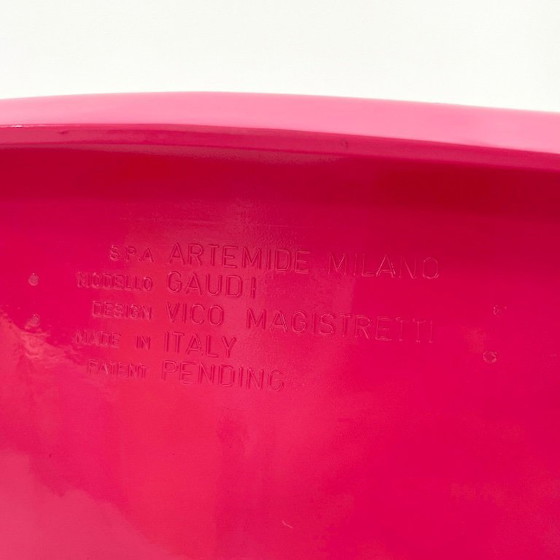 Image 1 of Butaca Gaudí rosa de Vico Magistretti para Artemide, 1984