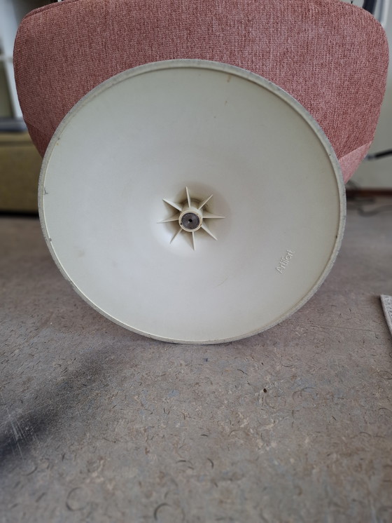 Image 1 of Artifort F557