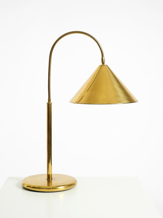 Bella, grande, originale lampada da tavolo in ottone con paralume conico, Mid-Century Modern (photo 6 of 20)