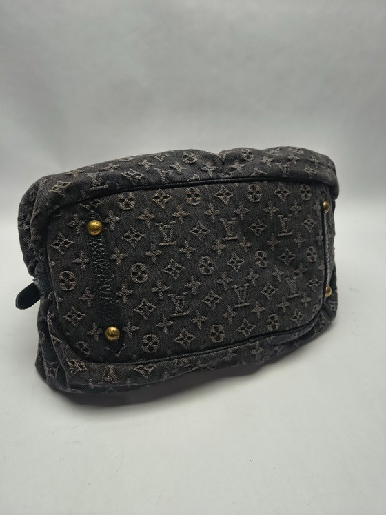 Image 1 of Sac hobo Louis Vuitton Surya Monogram en denim noir XL