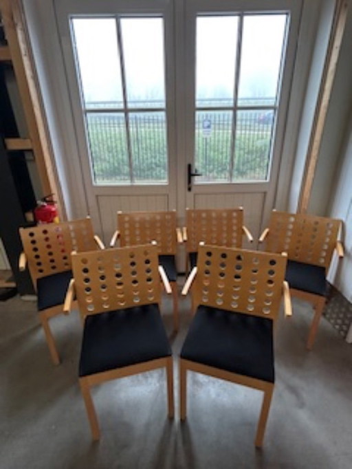 6 chaises Thonet modernes