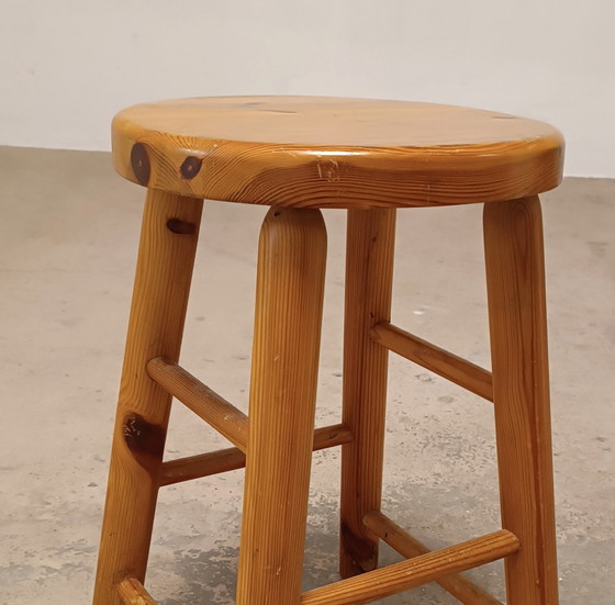Image 1 of Sgabello vintage in legno massello di pino